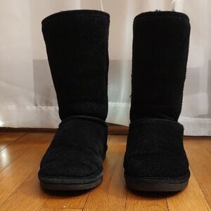 BearPaw Women's Emma Black Suede Boots Sheepskin Foot bed Size Women's 7 VGUC